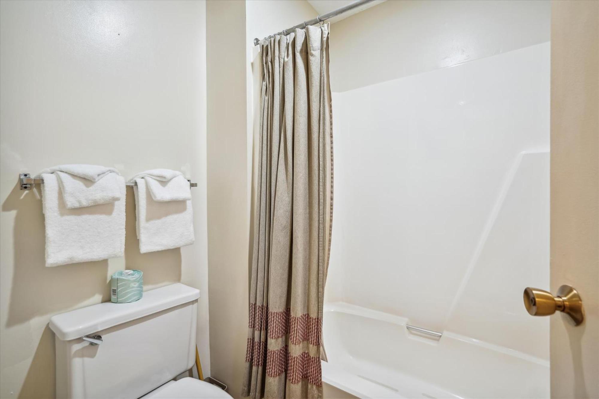 Cedarbrook Deluxe Two Bedroom Suite With Outdoor Heated Pool 19110 キリングトン エクステリア 写真